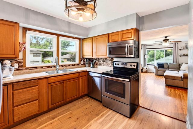 39 HAPPY HOLLOW Boulevard, Council Bluffs, IA 51503