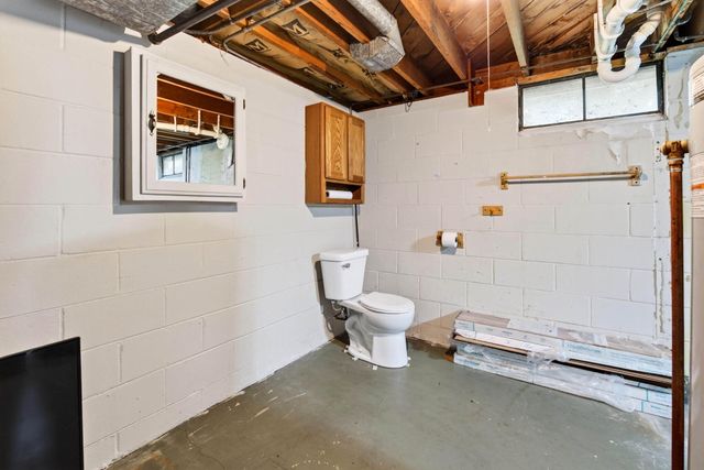 39 HAPPY HOLLOW Boulevard, Council Bluffs, IA 51503