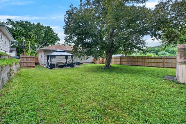 39 HAPPY HOLLOW Boulevard, Council Bluffs, IA 51503