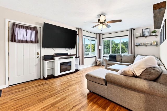 39 HAPPY HOLLOW Boulevard, Council Bluffs, IA 51503