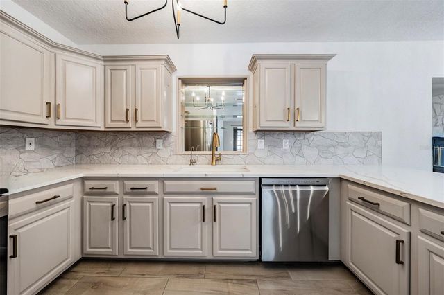 11715 59TH WAY N, Pinellas Park, FL 33782