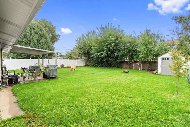 1409 W WILLOW Lane, Mount Prospect, IL 60056
