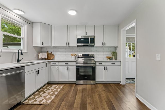 3908 Cedar St, Centerville, TN 37033