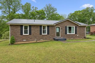 3908 Cedar St, Centerville, TN 37033