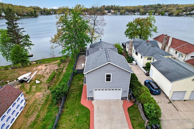 8412 Brower Lake Drive Ne, Courtland Twp, MI 49341