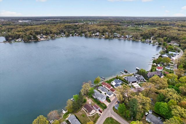 8412 Brower Lake Drive Ne, Courtland Twp, MI 49341