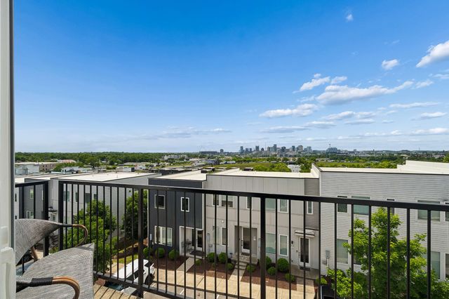 68 Fern Ave, Nashville, TN 37207