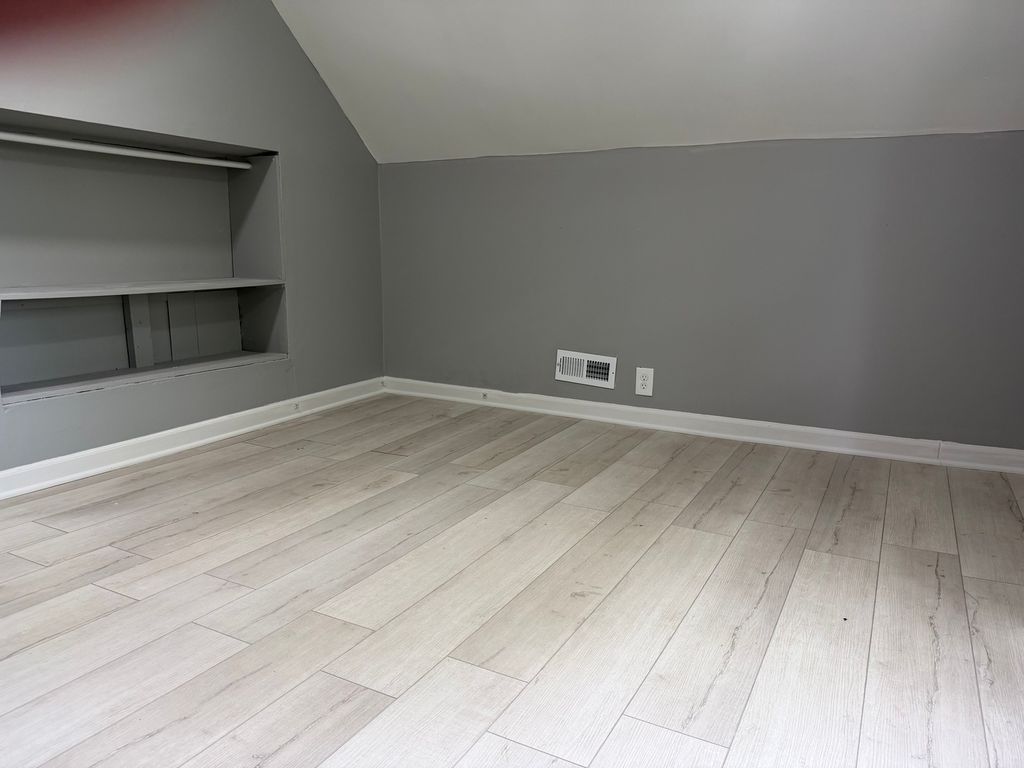 Image 13 of property listing at 3722 S Hermitage Avenue, Chicago, IL 60609