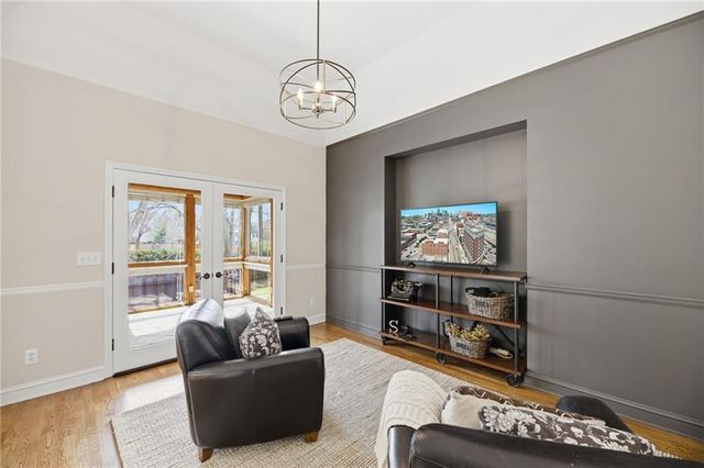 8909 W 142nd Court, Overland Park, KS 66221