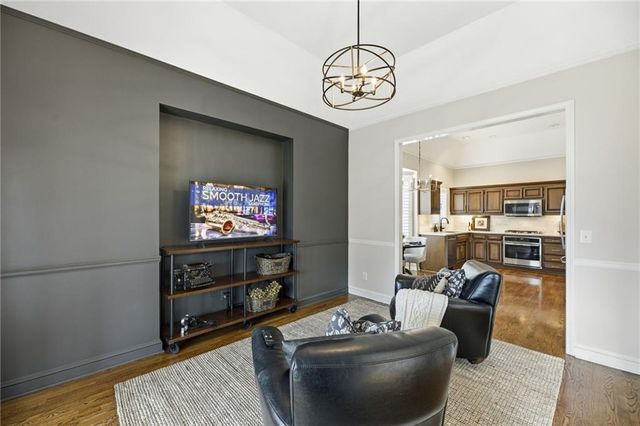 8909 W 142nd Court, Overland Park, KS 66221