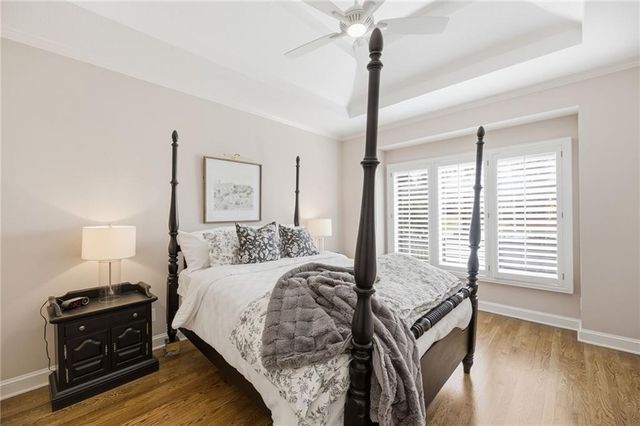 8909 W 142nd Court, Overland Park, KS 66221