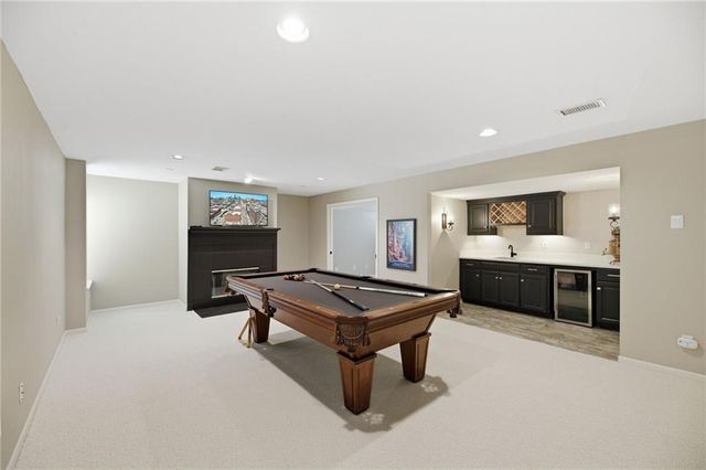 8909 W 142nd Court, Overland Park, KS 66221