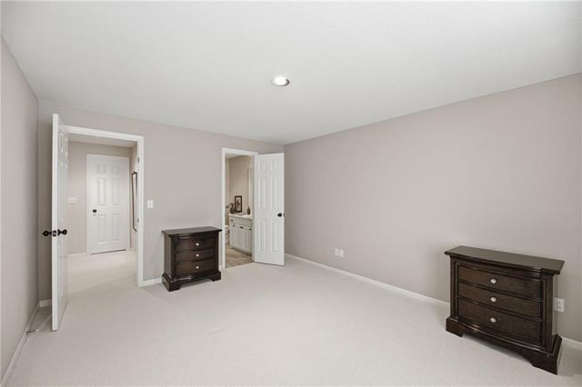 8909 W 142nd Court, Overland Park, KS 66221