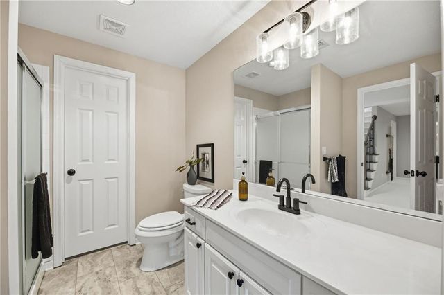 8909 W 142nd Court, Overland Park, KS 66221