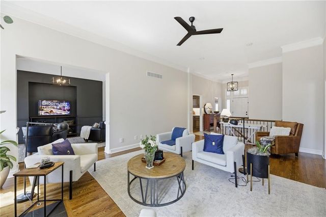 8909 W 142nd Court, Overland Park, KS 66221