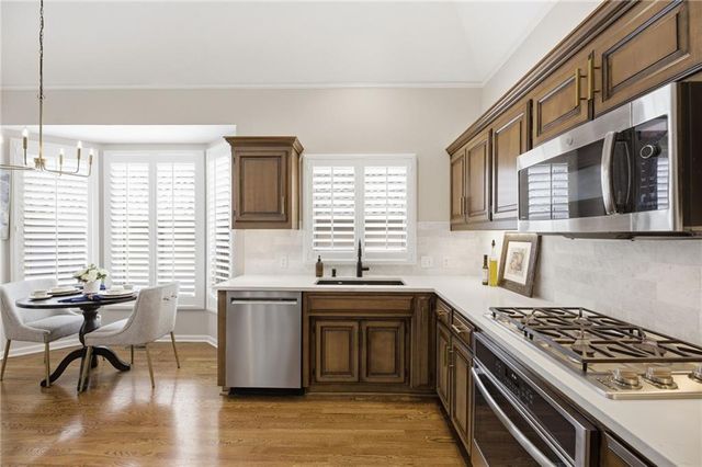 8909 W 142nd Court, Overland Park, KS 66221