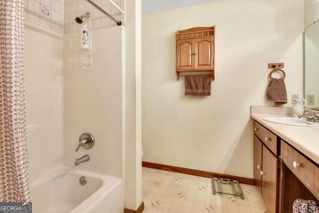 201 Chestnut Court, Kingsland, GA 31548