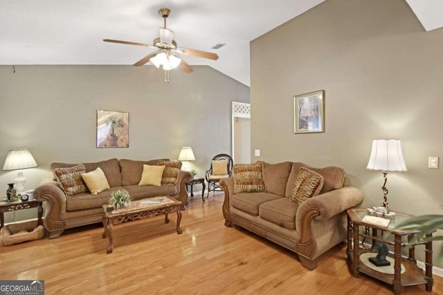 201 Chestnut Court, Kingsland, GA 31548