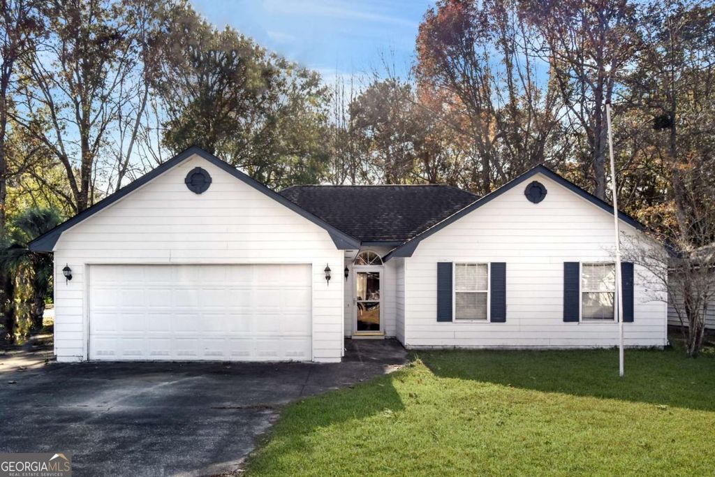 201 Chestnut Court, Kingsland, GA 31548