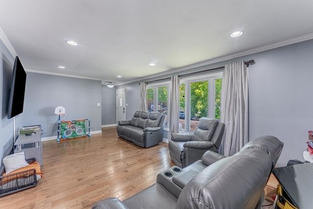 3507 N Narragansett Avenue, Chicago, IL 60634