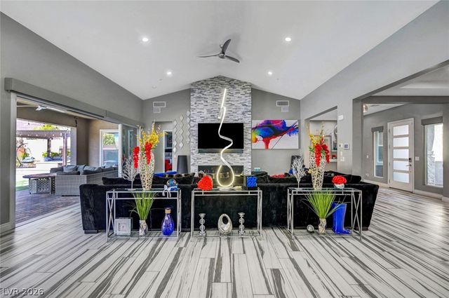 7521 Tucker William Street, Las Vegas, NV 89149