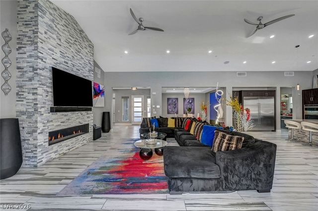 7521 Tucker William Street, Las Vegas, NV 89149