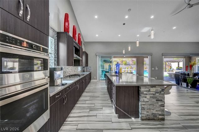 7521 Tucker William Street, Las Vegas, NV 89149