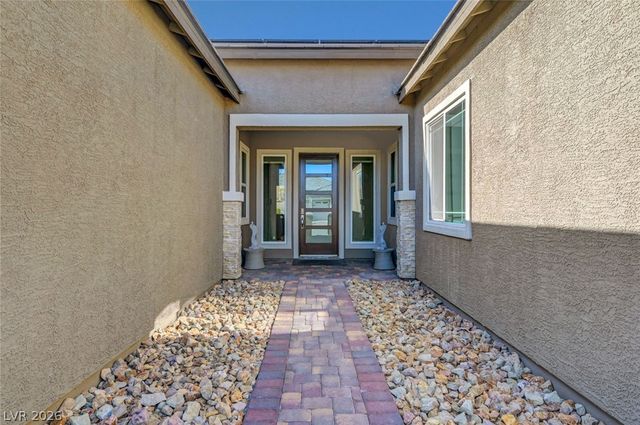 7521 Tucker William Street, Las Vegas, NV 89149