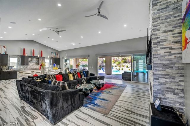 7521 Tucker William Street, Las Vegas, NV 89149