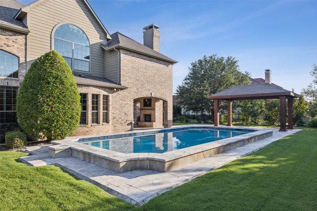 2304 Top Rail Lane, Southlake, TX 76092
