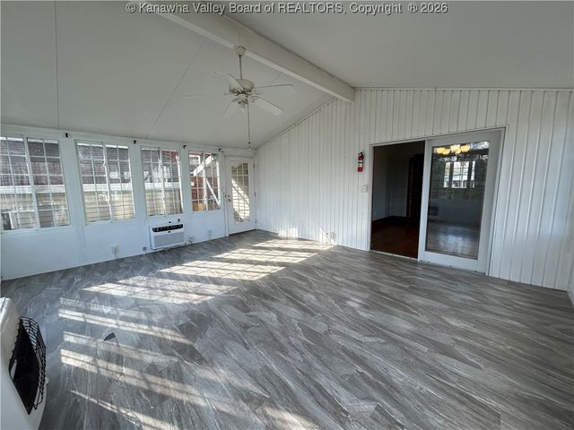 920 Lee Street, St Albans, WV 25177