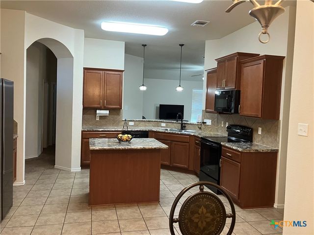 6403 Creek Land Road, Killeen, TX 76549