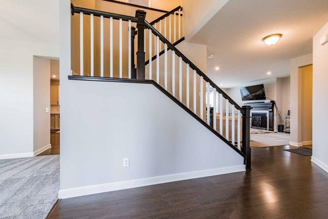 18468 70th Avenue N, Maple Grove, MN 55311