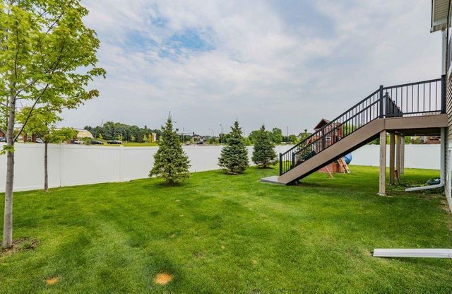 18468 70th Avenue N, Maple Grove, MN 55311