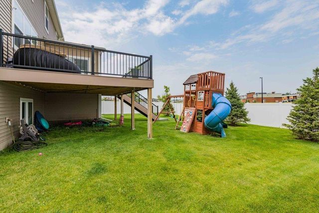 18468 70th Avenue N, Maple Grove, MN 55311