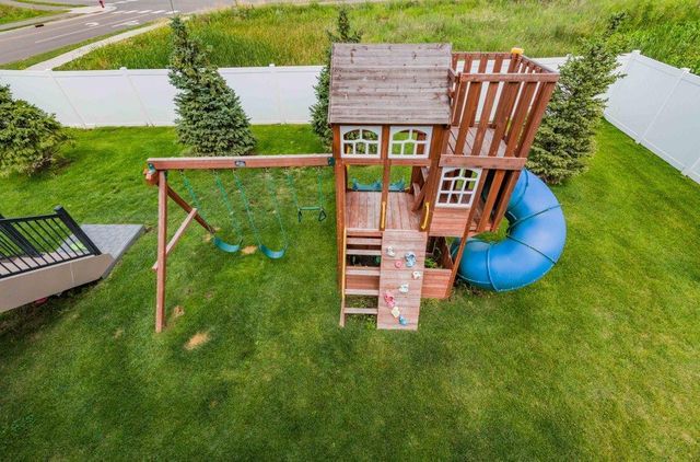 18468 70th Avenue N, Maple Grove, MN 55311