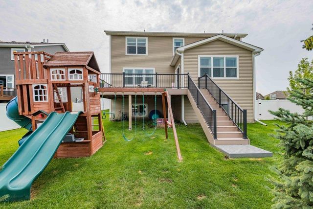 18468 70th Avenue N, Maple Grove, MN 55311