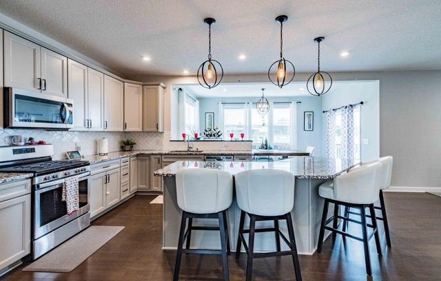 18468 70th Avenue N, Maple Grove, MN 55311