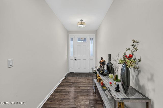 319 Tulip Court, Marlboro, NJ 07746
