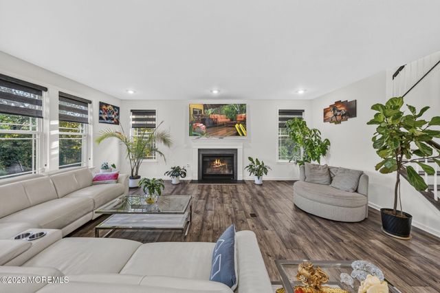 319 Tulip Court, Marlboro, NJ 07746