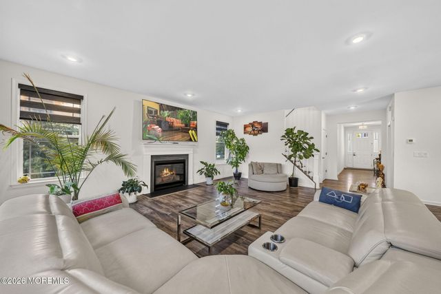 319 Tulip Court, Marlboro, NJ 07746