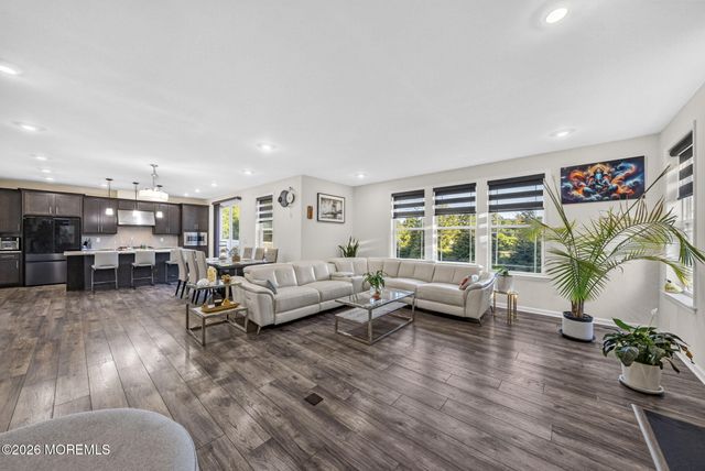 319 Tulip Court, Marlboro, NJ 07746