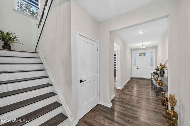 319 Tulip Court, Marlboro, NJ 07746