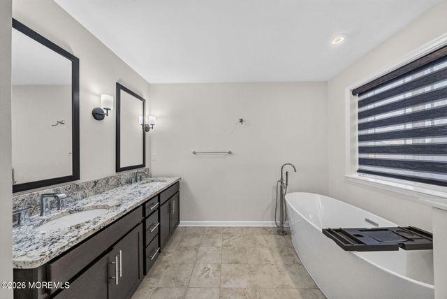 319 Tulip Court, Marlboro, NJ 07746