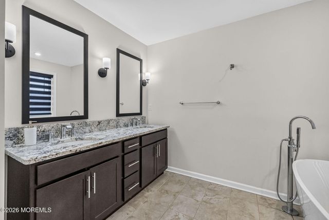 319 Tulip Court, Marlboro, NJ 07746