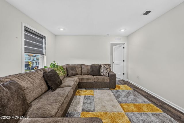319 Tulip Court, Marlboro, NJ 07746