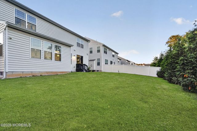 319 Tulip Court, Marlboro, NJ 07746