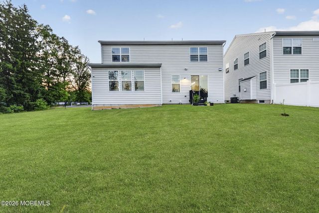 319 Tulip Court, Marlboro, NJ 07746