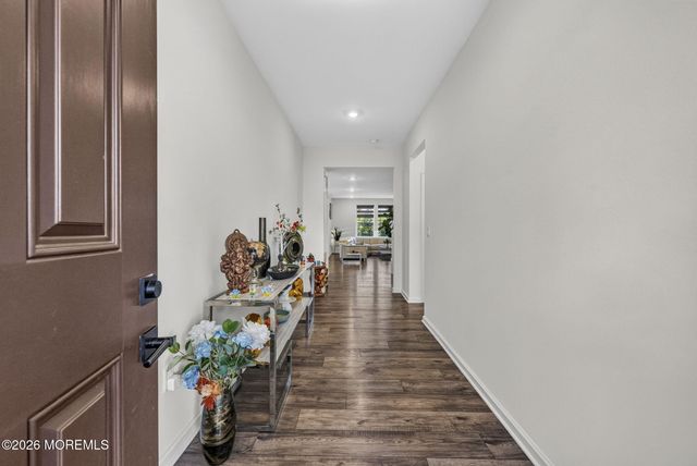 319 Tulip Court, Marlboro, NJ 07746
