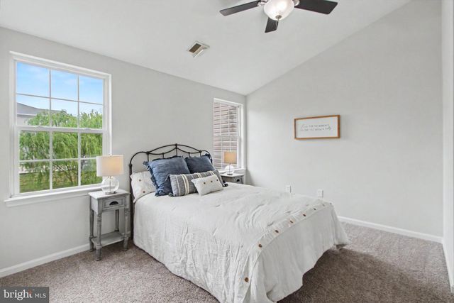 230 COUNTRY RIDGE DR, Red Lion, PA 17356